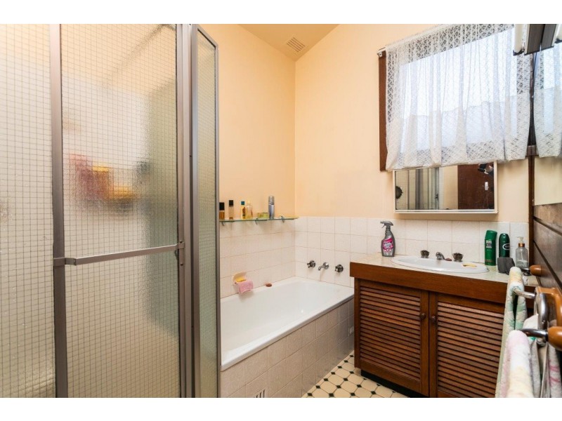 43 Cuthbert Drive, Mount Warrigal NSW 2528