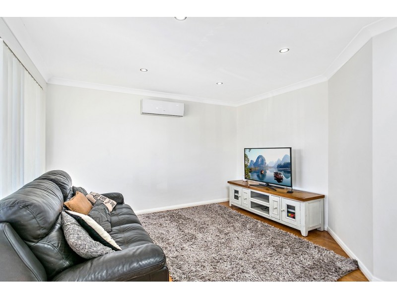 7 Silvertop Place, Albion Park Rail NSW 2527