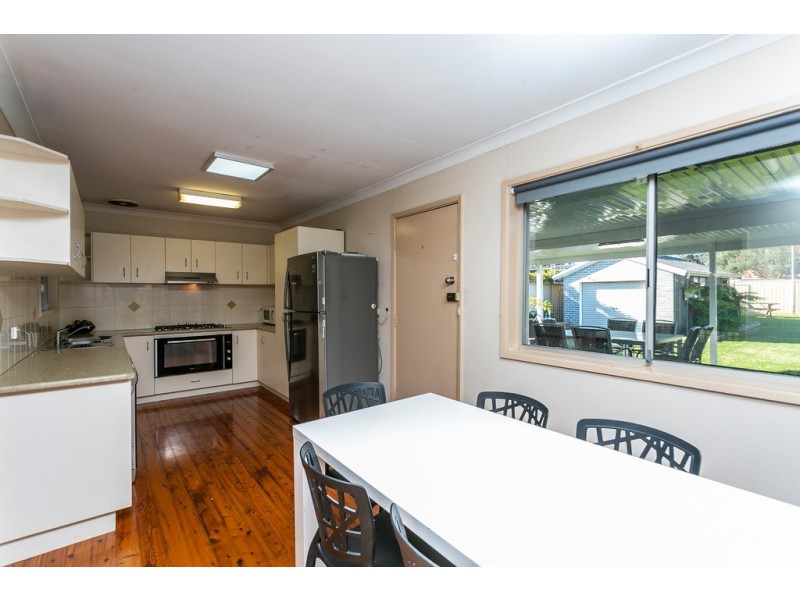 34 Central Avenue, Oak Flats NSW 2529