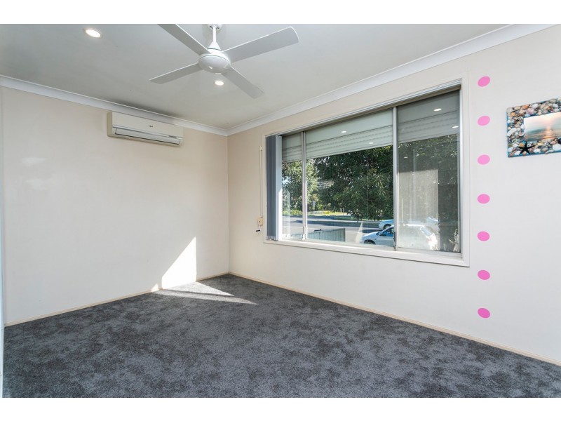 34 Central Avenue, Oak Flats NSW 2529