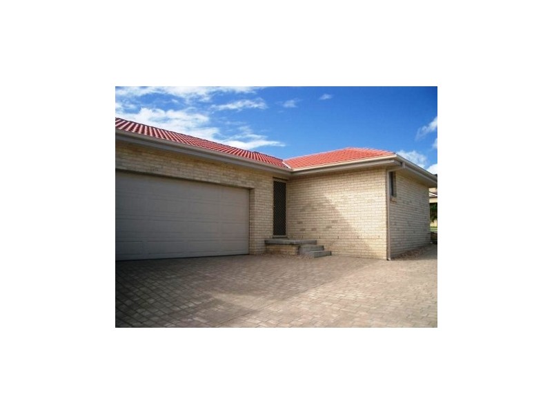 1/5 Shannon Drive, Albion Park NSW 2527