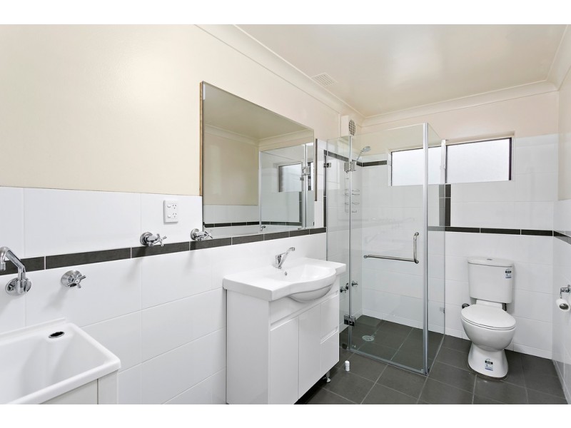 1/6 Osborne Parade, Warilla NSW 2528