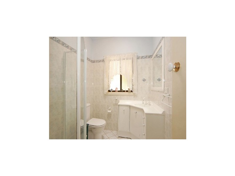 1a  Hopetoun Street, Oak Flats NSW 2529