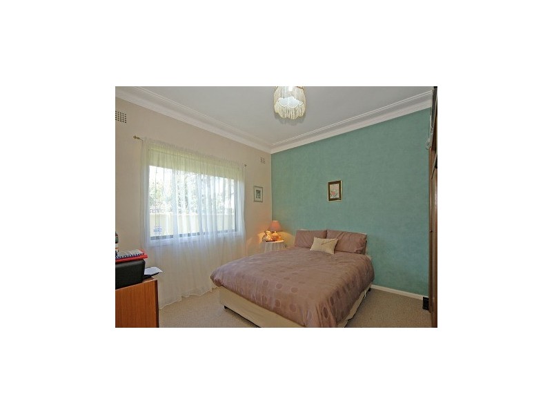1a  Hopetoun Street, Oak Flats NSW 2529