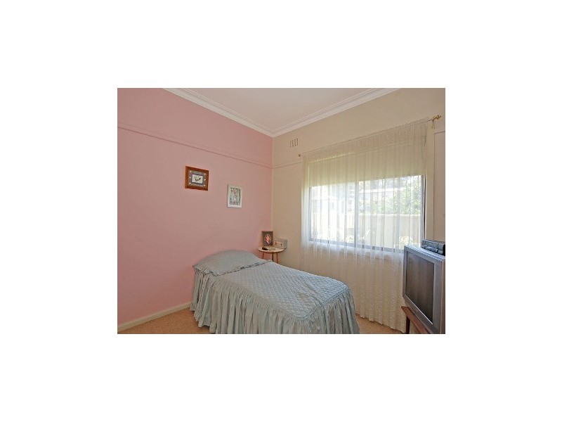 1a  Hopetoun Street, Oak Flats NSW 2529