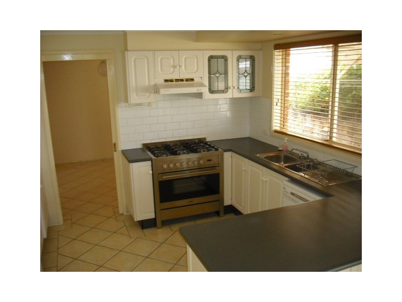 15 Conjola Close, Flinders NSW 2529