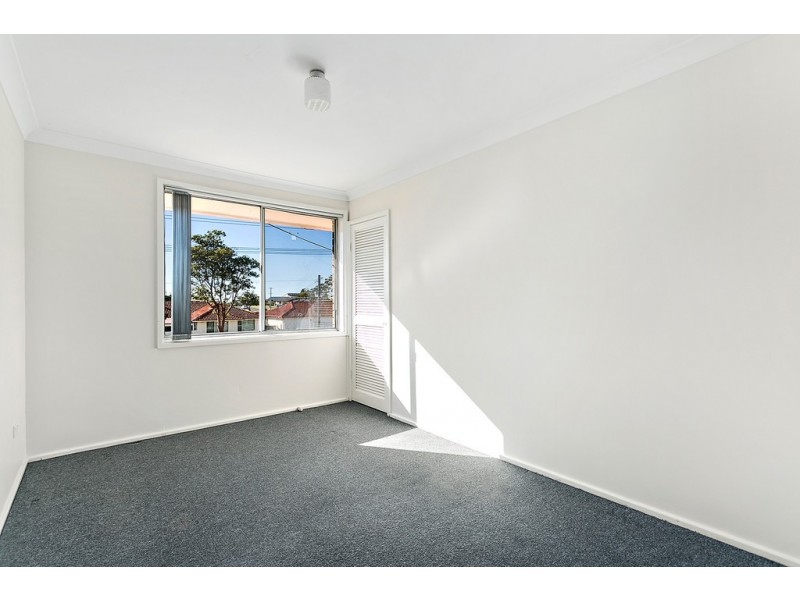 48 Captain Cook Drive, Barrack Heights NSW 2528