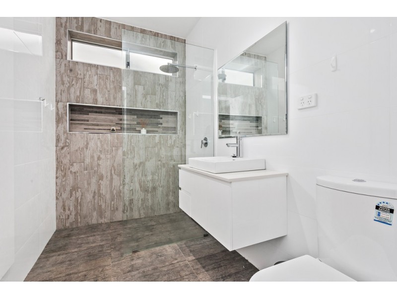 1/107 Tongarra Road, Albion Park NSW 2527