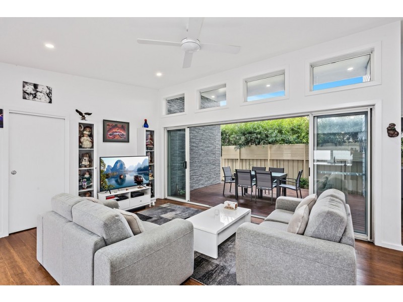 1/107 Tongarra Road, Albion Park NSW 2527