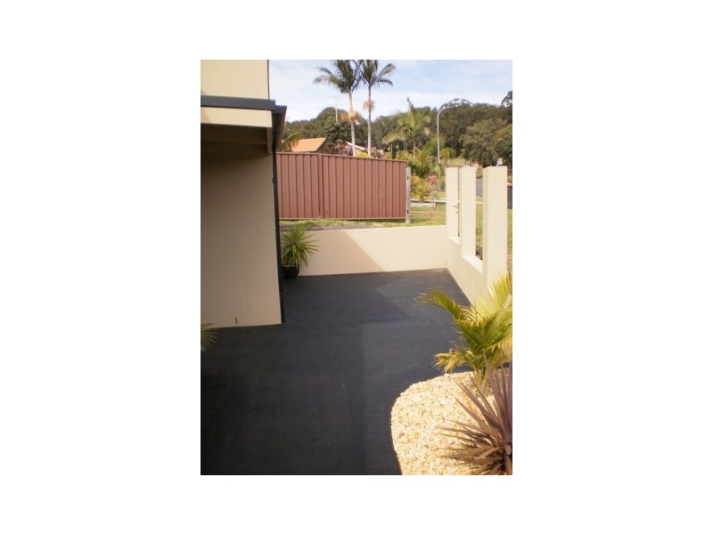 13a Woodlands Drive, Barrack Heights NSW 2528