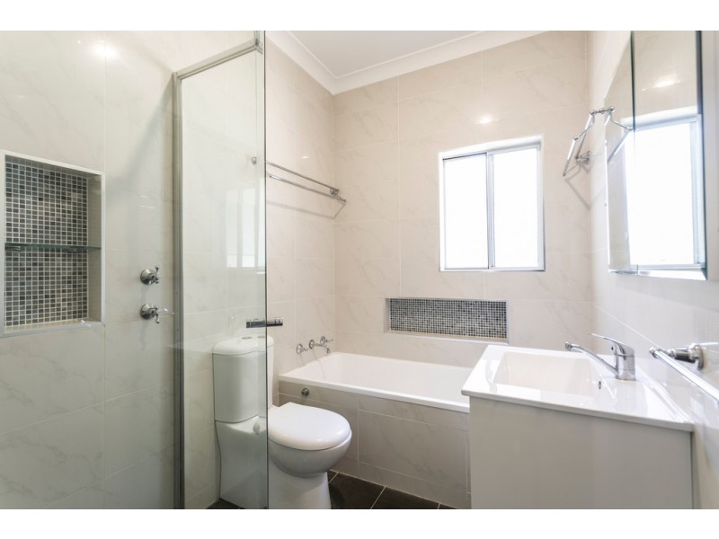 26 Devonshire Crescent, Oak Flats NSW 2529