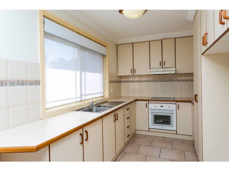 6 Hope Street, Oak Flats NSW 2529