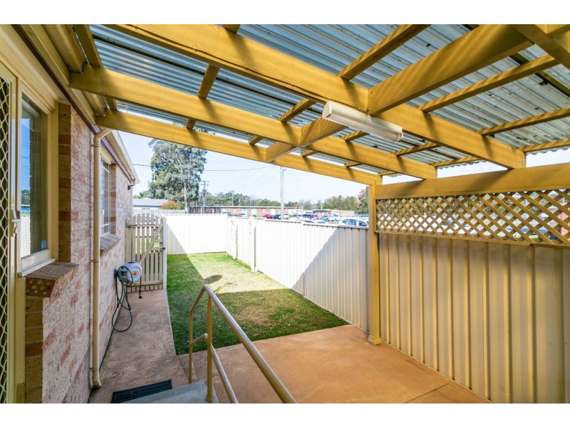 6 Hope Street, Oak Flats NSW 2529