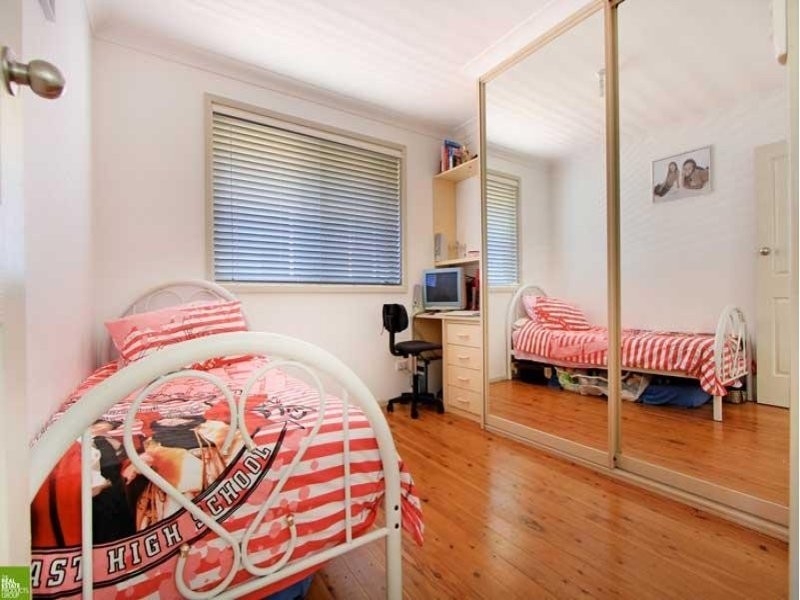 14 Charlton Crescent, Mount Warrigal NSW 2528