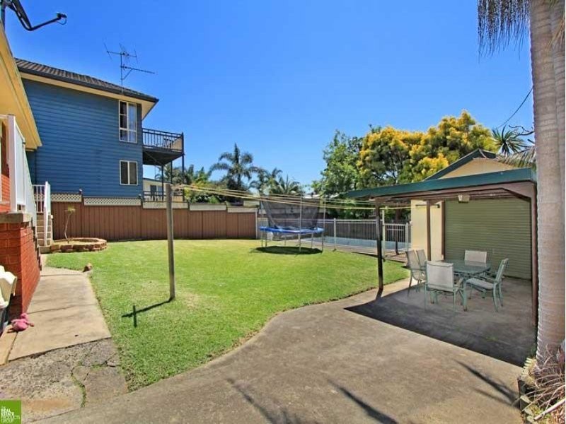 14 Charlton Crescent, Mount Warrigal NSW 2528