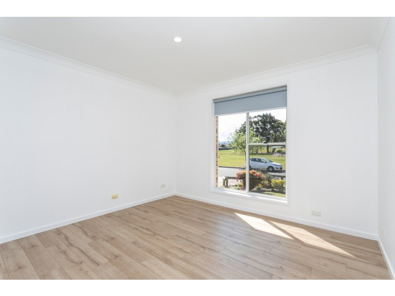 2 Aruda Place, Oak Flats NSW 2529