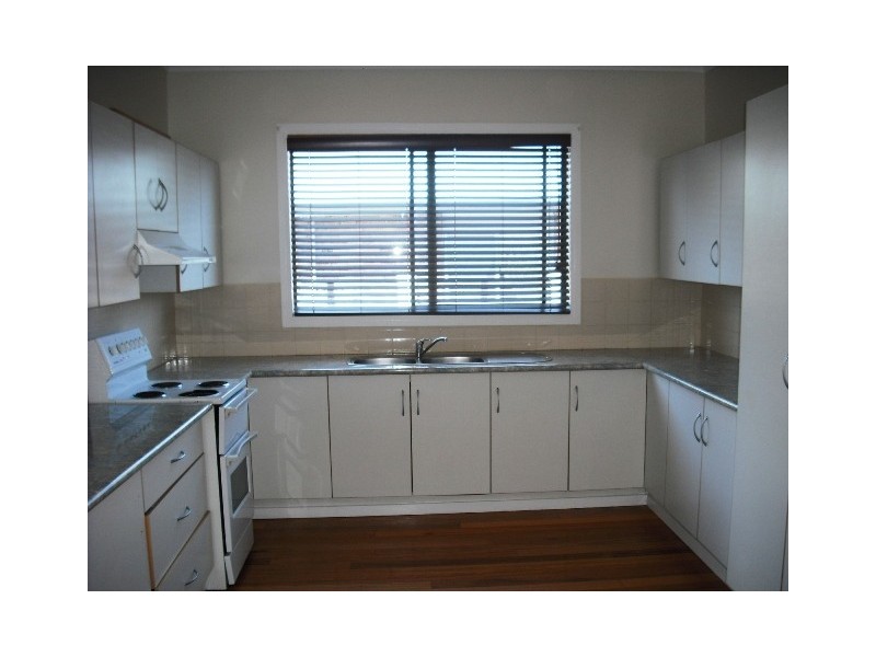 4 Lagoon Street, Barrack Heights NSW 2528