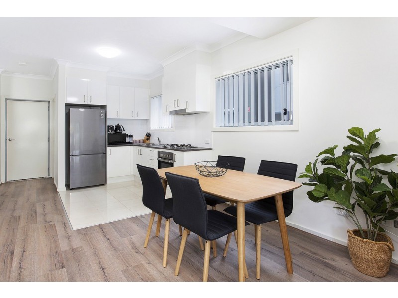 8/125 Lake Entrance Road, Barrack Heights NSW 2528