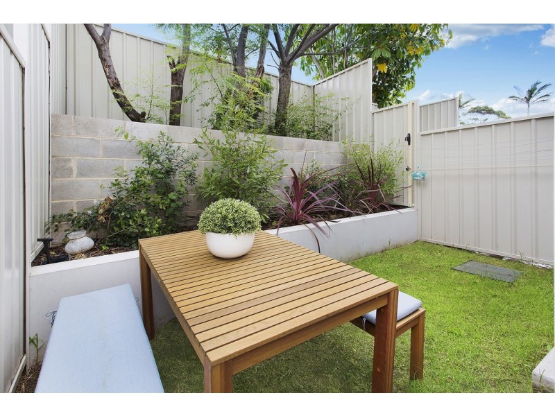 8/125 Lake Entrance Road, Barrack Heights NSW 2528