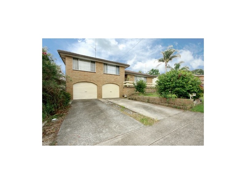 12 Mackenzie Avenue, Mount Warrigal NSW 2528