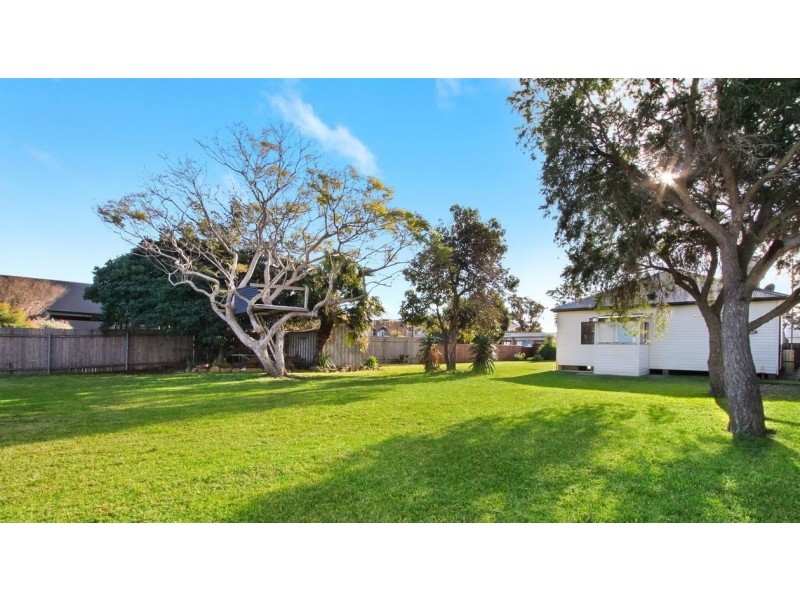 188 Princes Highway, Albion Park Rail NSW 2527