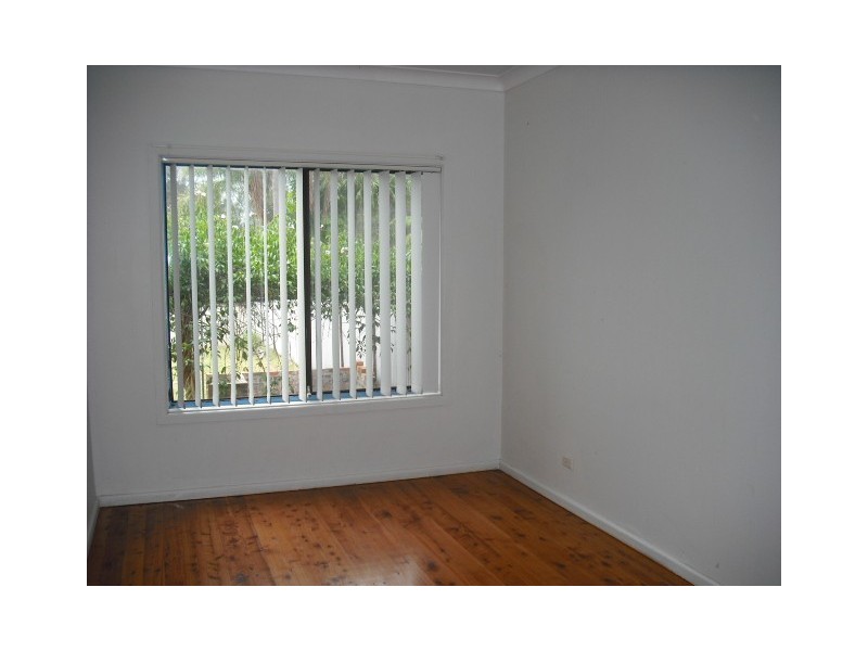 5 Park Crescent, Oak Flats NSW 2529
