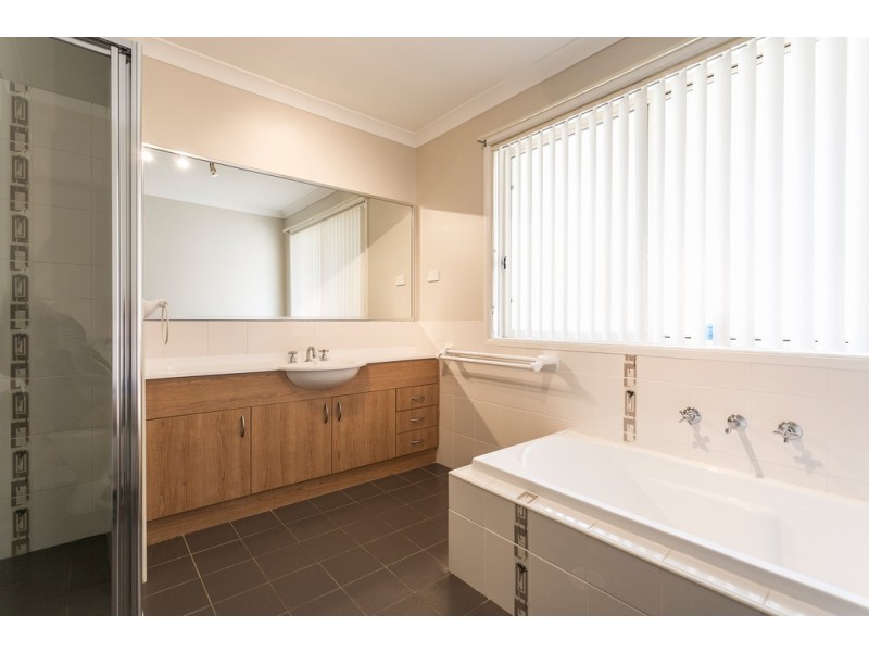 8 Gabo Crescent, Shell Cove NSW 2529