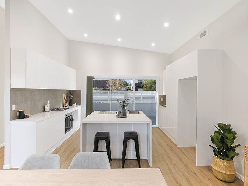 11 Hopetoun Street, Oak Flats NSW 2529
