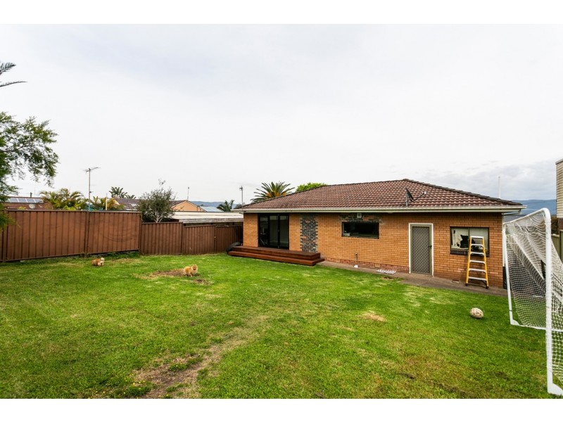 35 Henricks Parade, Mount Warrigal NSW 2528
