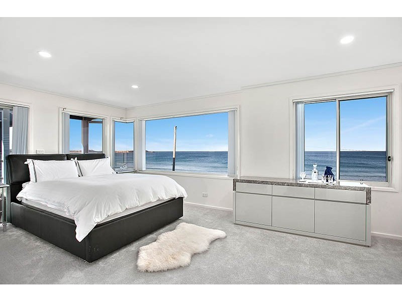 75 Little Lake Crescent,, Warilla NSW 2528