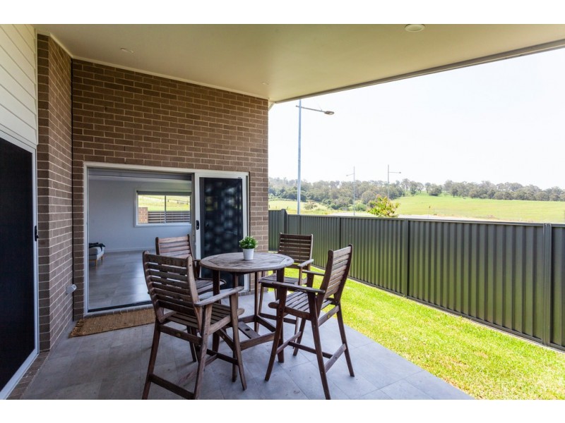 14 Scanlon  Street, Calderwood NSW 2527