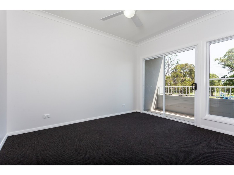 14B Moore Street, Oak Flats NSW 2529