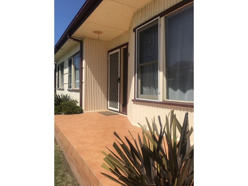 10 Antrim Avenue, Warilla NSW 2528