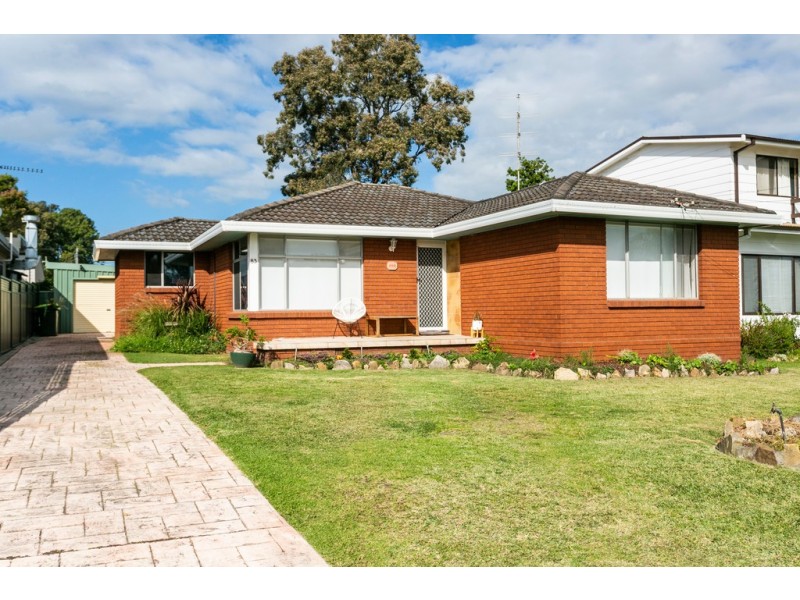 83 Barton Street, Oak Flats NSW 2529