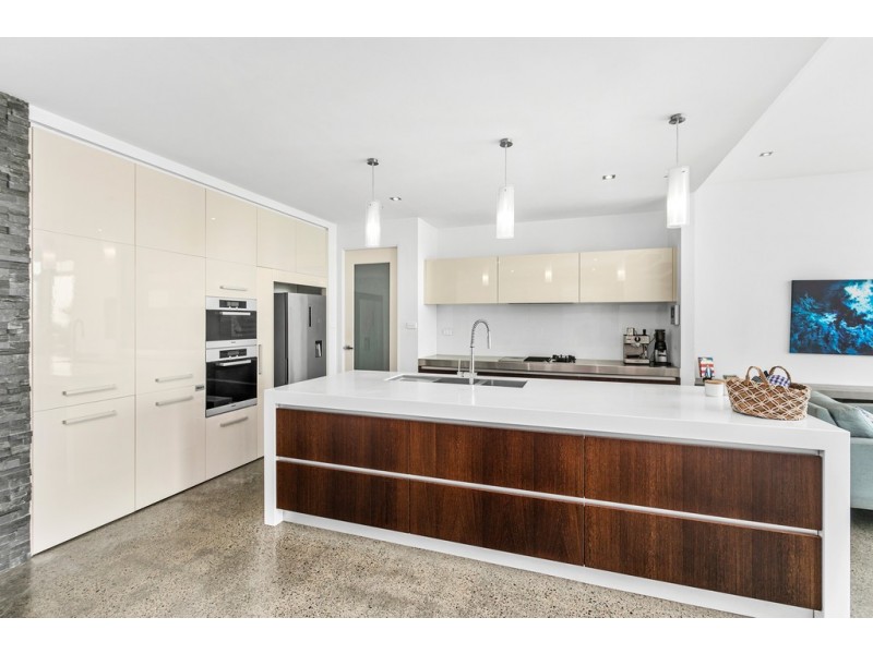 49 Little Lake Crescent,, Warilla NSW 2528