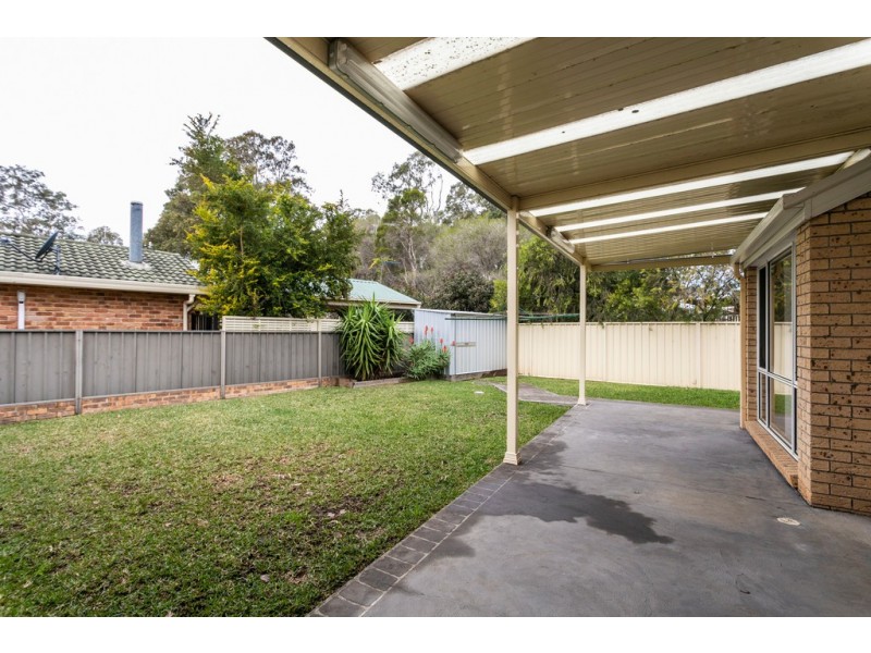 15 Jenail Place, Horsley NSW 2530