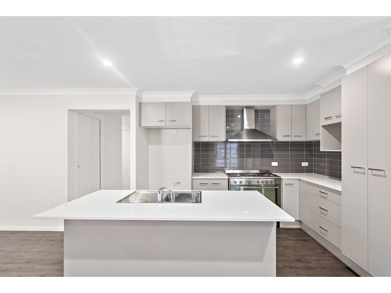 18 Narran Way, Flinders NSW 2529