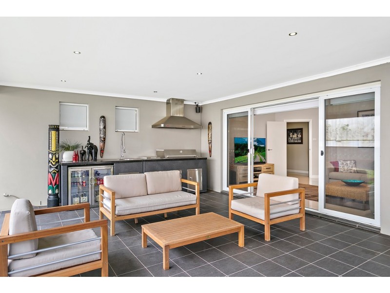 16 Huntingdale Close, Shell Cove NSW 2529