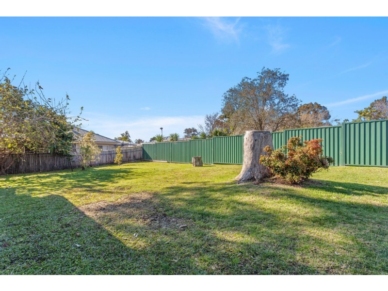 16 Deakin Street, Oak Flats NSW 2529