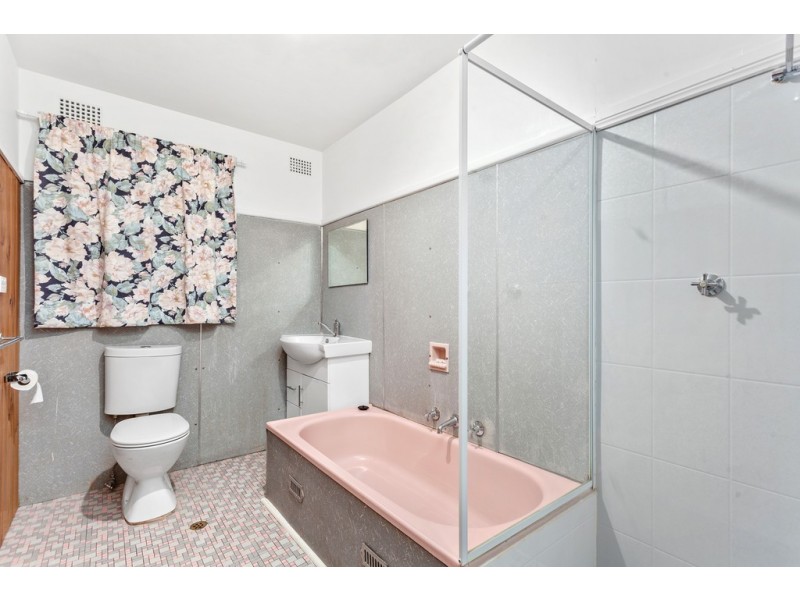 16 Deakin Street, Oak Flats NSW 2529