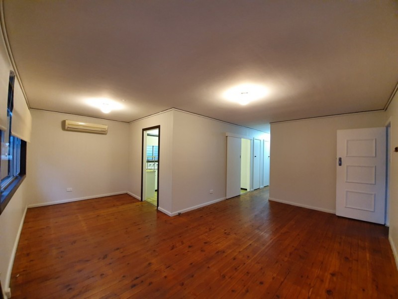 15 Central Avenue, Oak Flats NSW 2529