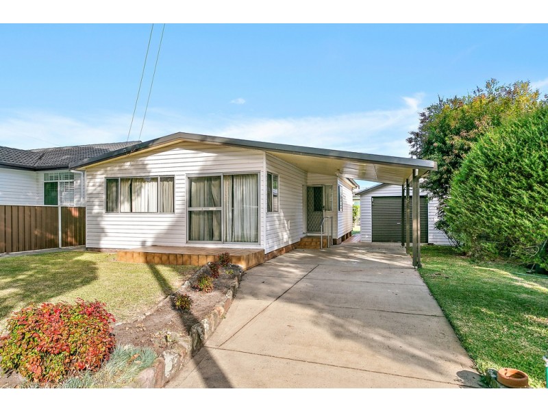 15 Central Avenue, Oak Flats NSW 2529