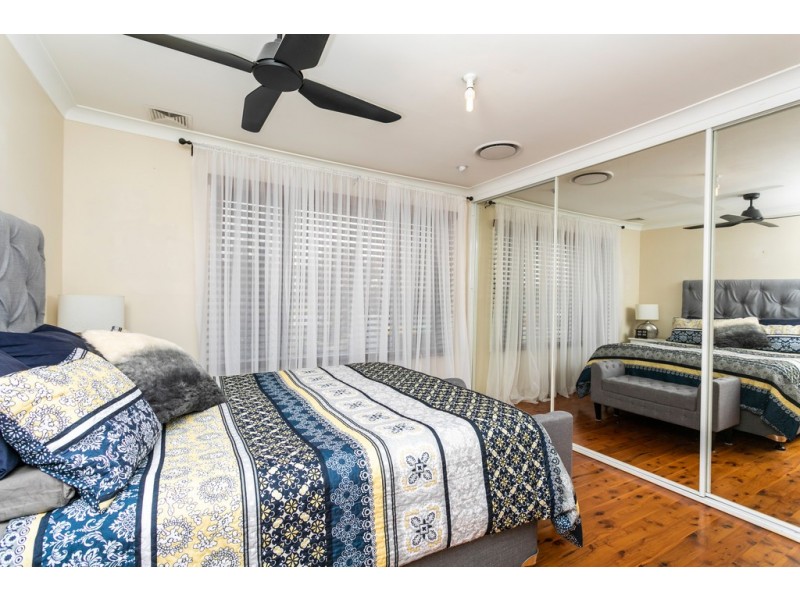 16 Barton Street,, Oak Flats NSW 2529