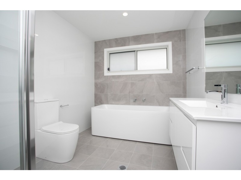 7 McNevin Close, Calderwood NSW 2527