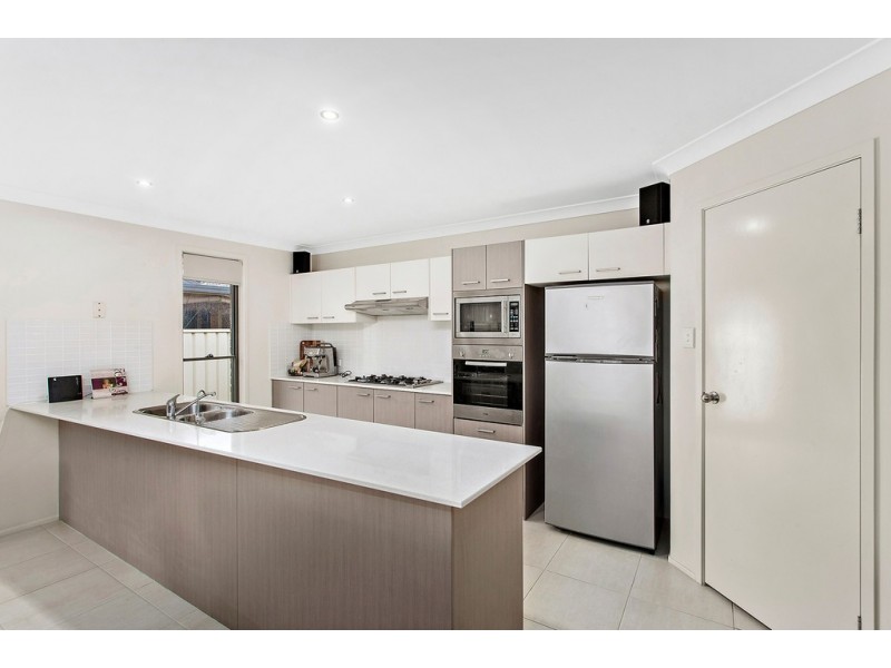 15 Hicks Terrace, Shell Cove NSW 2529