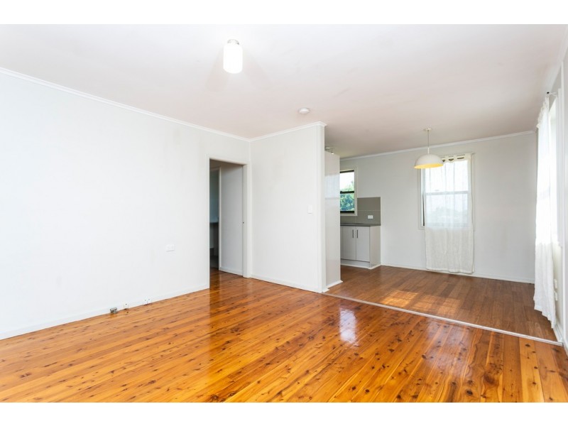 77 Queen Street, Lake Illawarra NSW 2528