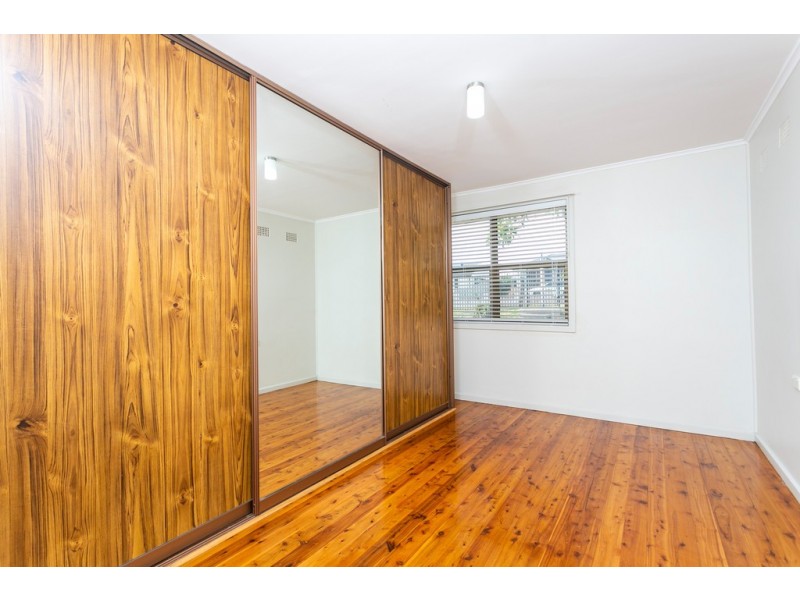 77 Queen Street, Lake Illawarra NSW 2528
