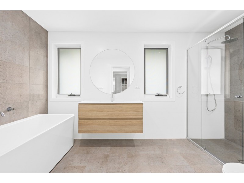 6 Coral Tree Crescent, Calderwood NSW 2527