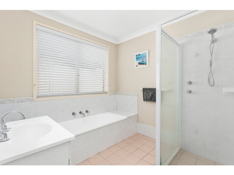 42 Tuggerah Circuit, Flinders NSW 2529