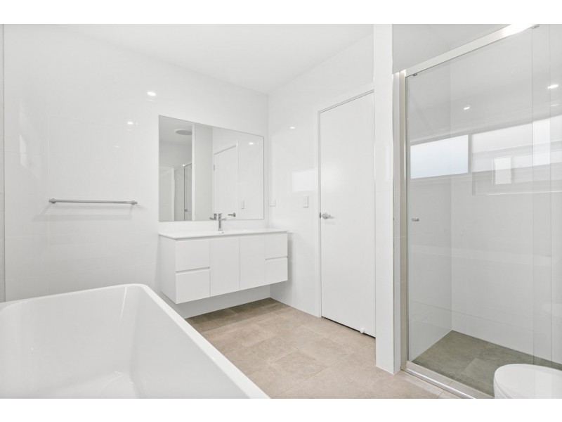 28 Farmgate Crescent, Calderwood NSW 2527